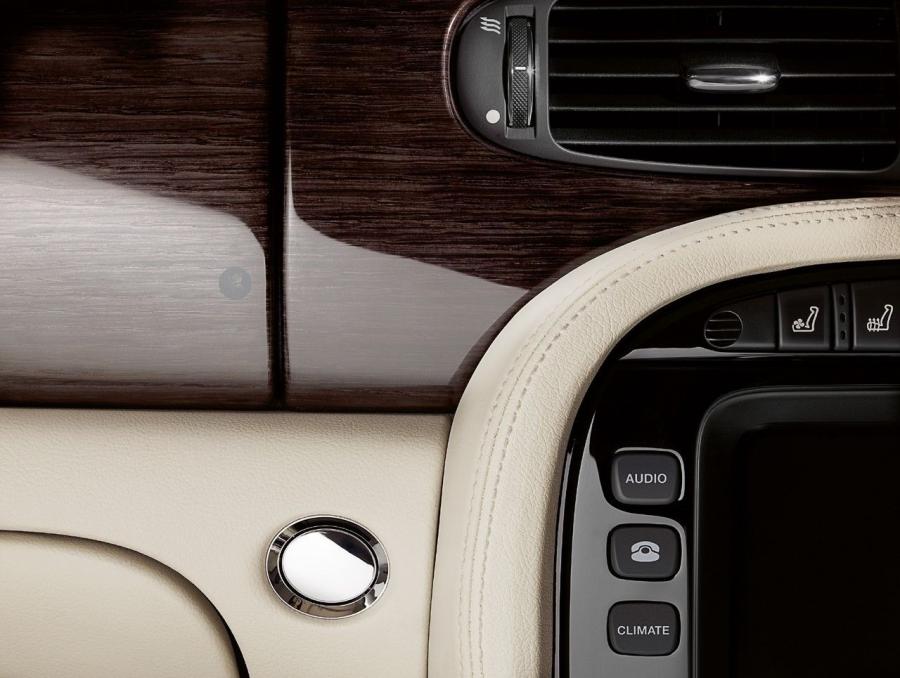  Jaguar XJ Portfolio 2009 года  (фото 29 из 29)